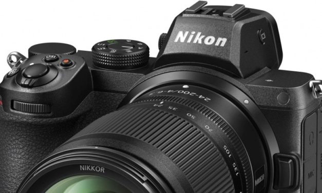 Nikon stellt neue Vollformat DSLM z5 vor.